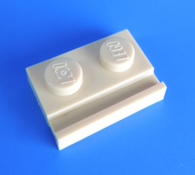 LEGO® Nr.-4160483 Platte mit Führungschiene 1x2 beige / 1 Stück