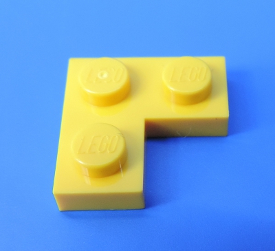 LEGO® Nr-242024 / 1x2x2 Eck Platte gelb / 1 Stück
